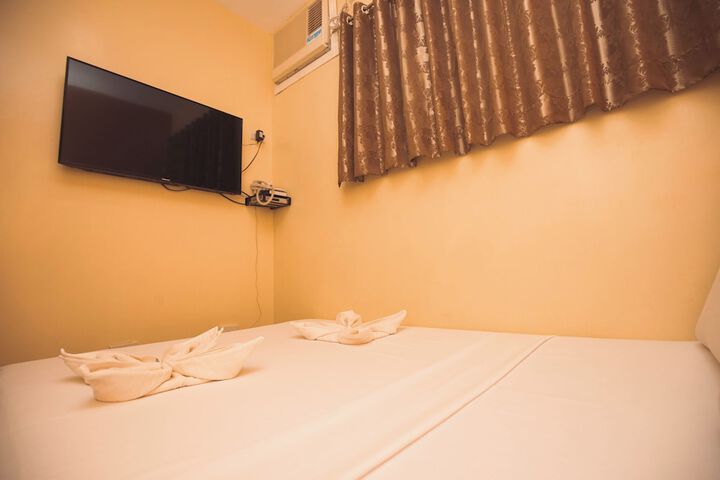 Room 3 of 23