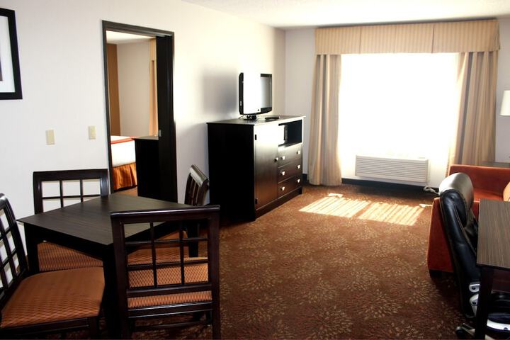 Room 5 of 87