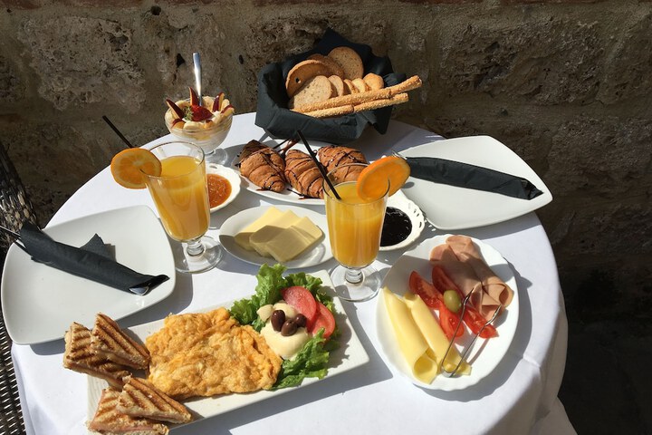Breakfast/Coffee Service 36 of 74