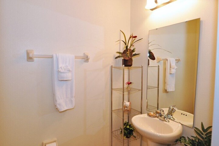 Room 14 of 25