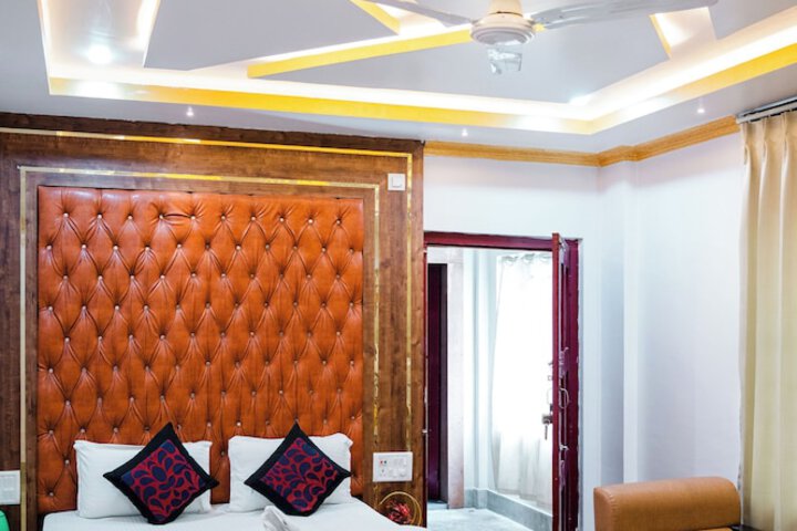 Room 16 of 36