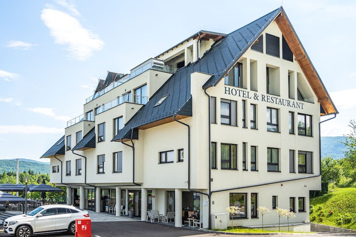 Hotel 44 of 45