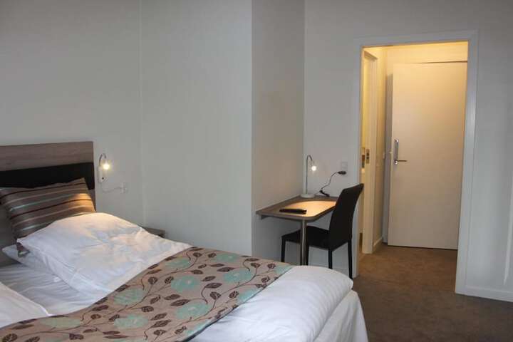 Room 4 of 30