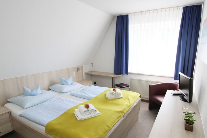 Room 15 of 24