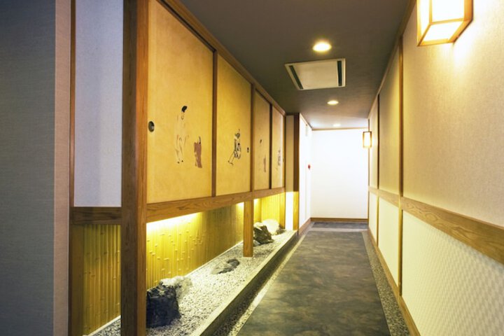 Ballroom/Hall 22 of 24