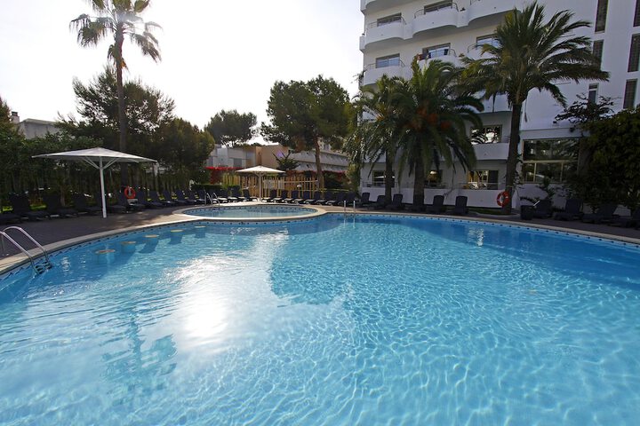 Pool Hotel