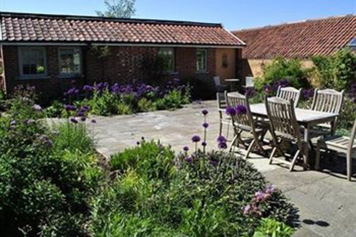 Little House BandB