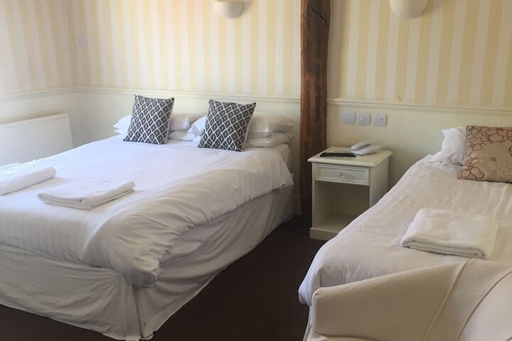 Room 4 of 44