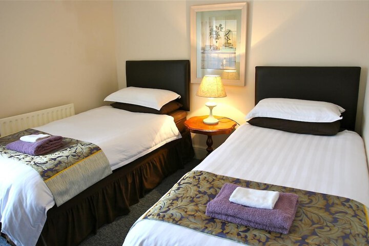 Room 3 of 19