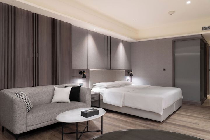 Room 26 of 68