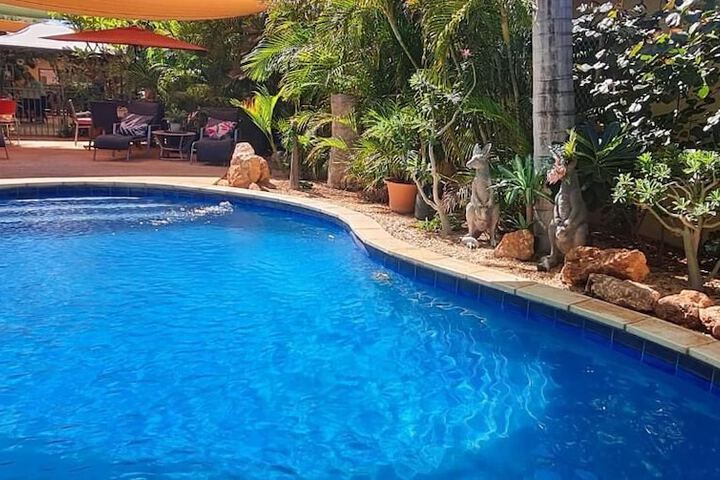 Pool Hotel
