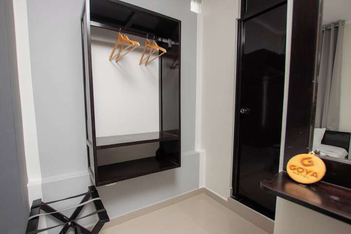 Room 29 of 65