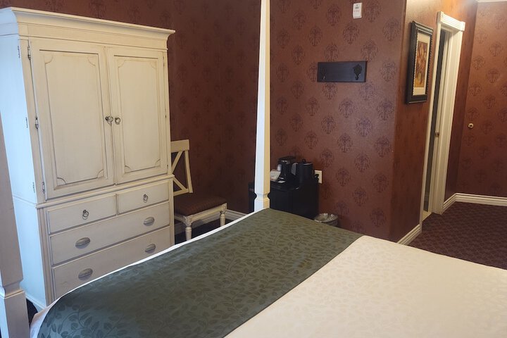 Room 21 of 56