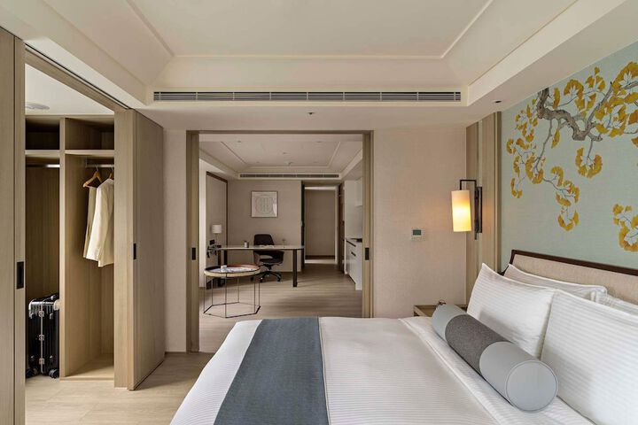 Room 10 of 79