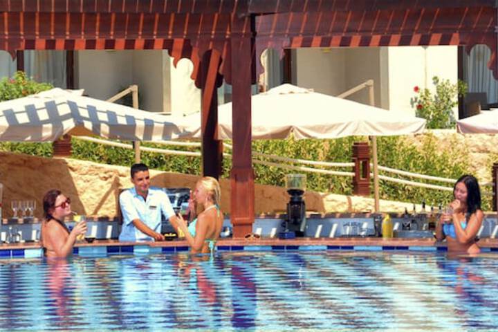 Pool 3 of 8