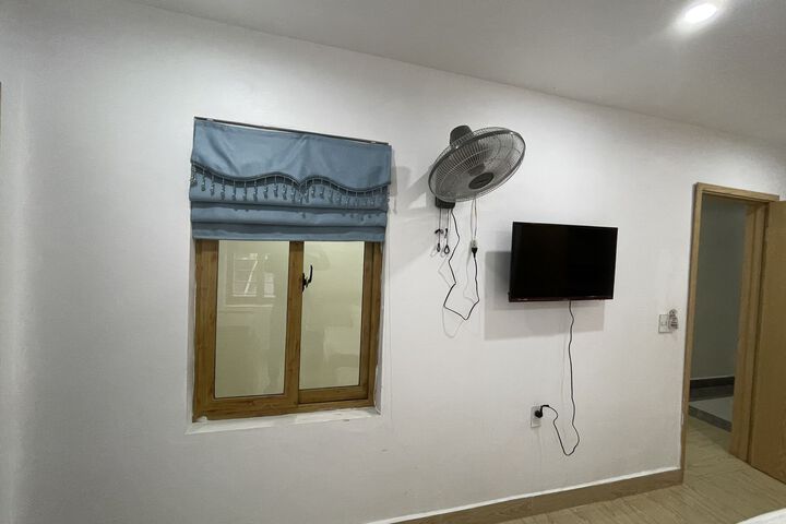 Room 16 of 23