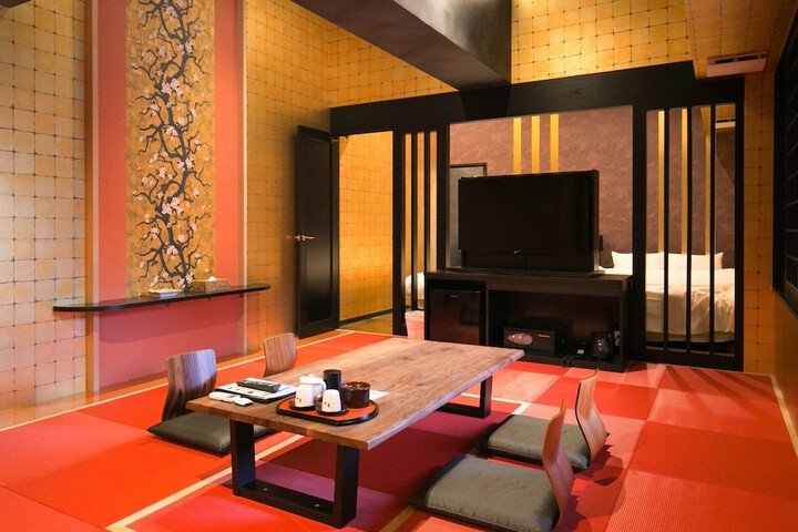 Room 13 of 51