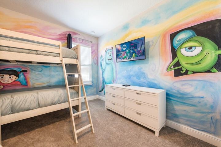 Room 6 of 47