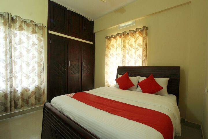 Room 14 of 18