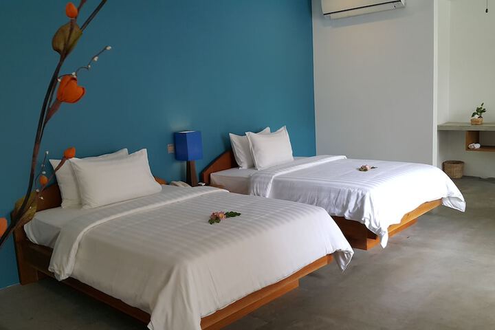 Room 10 of 180