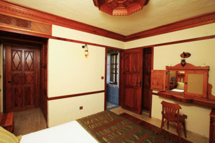 Room 43 of 78