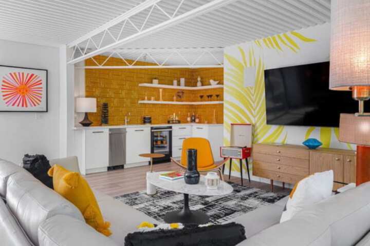 Room 9 of 29