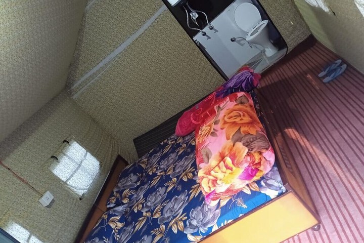 Room 8 of 20