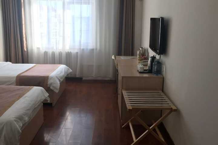 Room 14 of 27