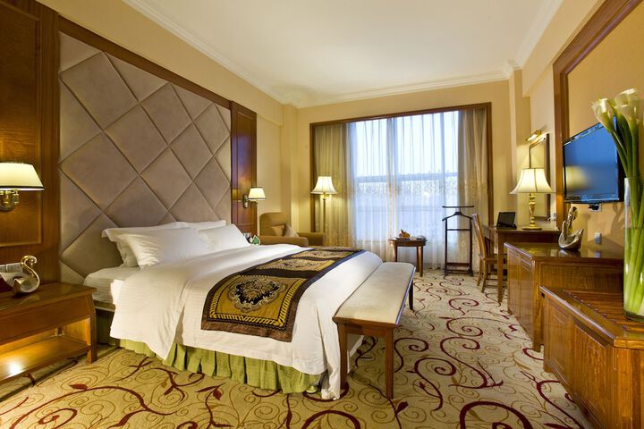 Room 3 of 25