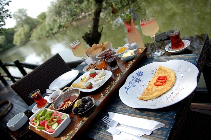 Breakfast/Coffee Service 122 of 156
