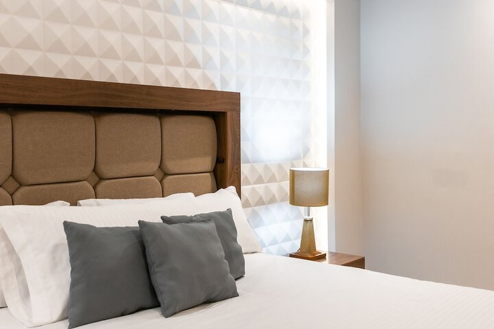 Room 10 of 29