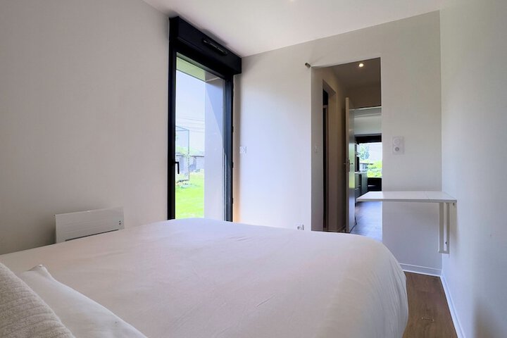 Room 2 of 24