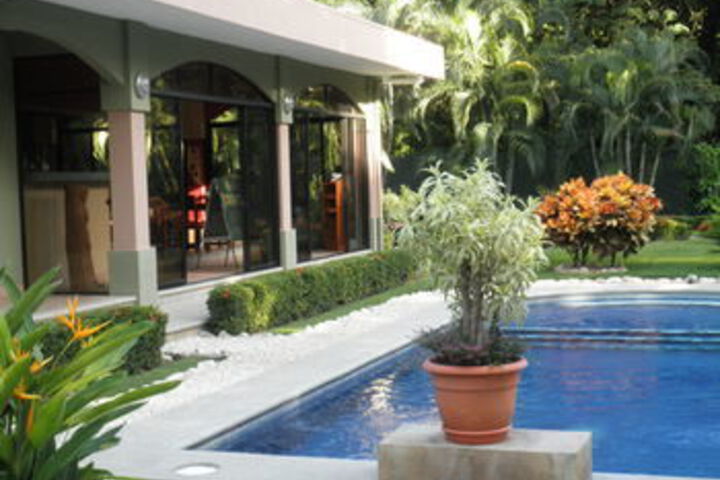 Pool 20 of 26