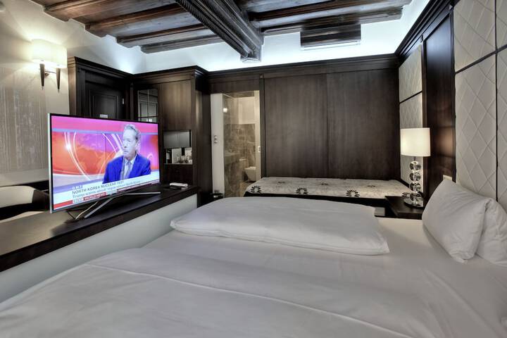 Room 17 of 78