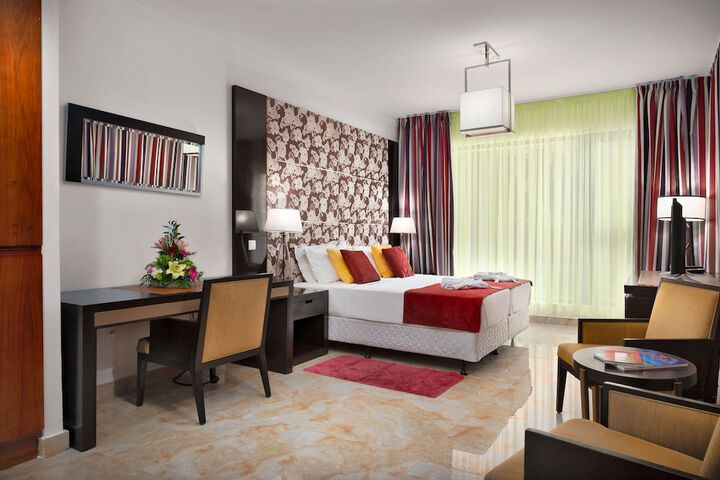 Room 34 of 84