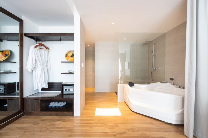 Room 92 of 149