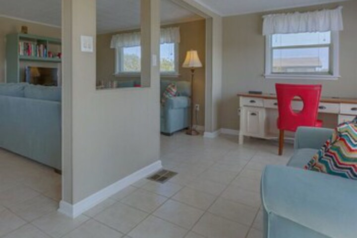 Room 10 of 25