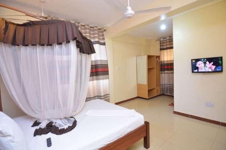Room 15 of 41
