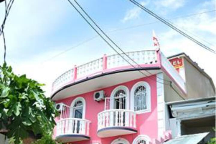 B & B Old Tbilisi