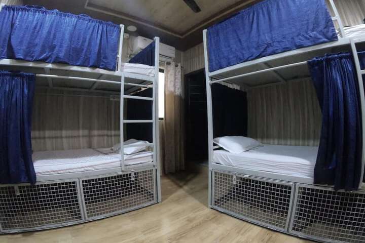 Room 19 of 92