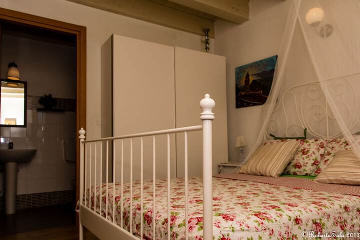 Room 7 of 47