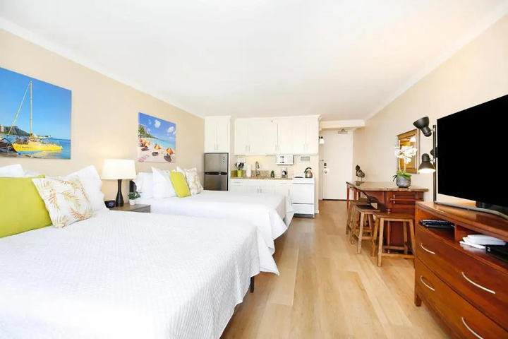 Room 2 of 20