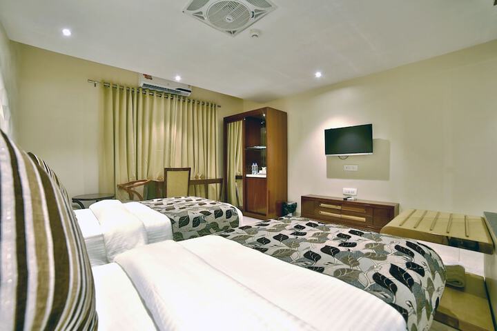 Room 3 of 18