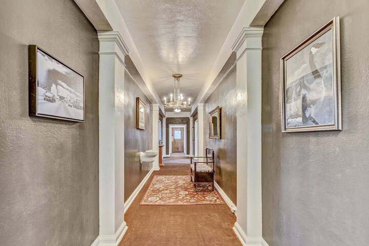 Ballroom/Hall 60 of 71