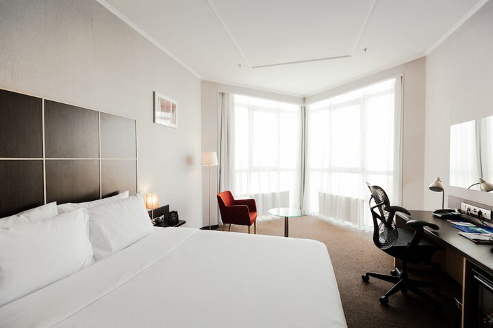 Room 6 of 56