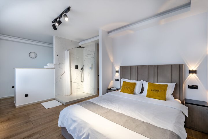 Room 30 of 92