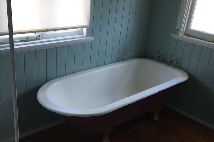Room 16 of 24