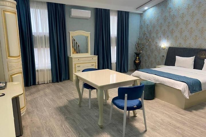 Room 6 of 36