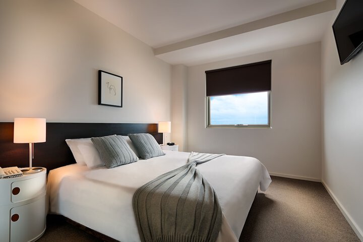 Room 5 of 20