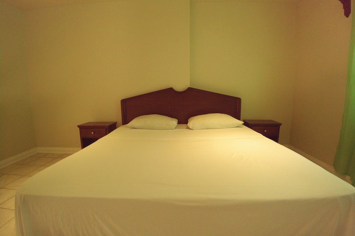 Room 8 of 23